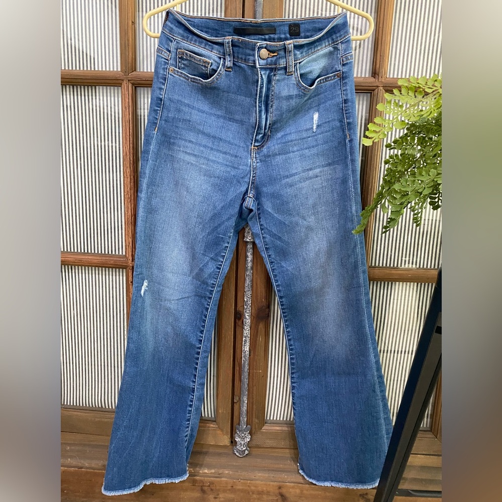 SP black label kick crop jeans